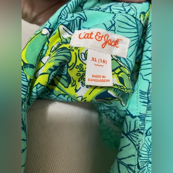 Cat & Jack Dino Print Button Down Shirt EUC - Picture 4 of 4